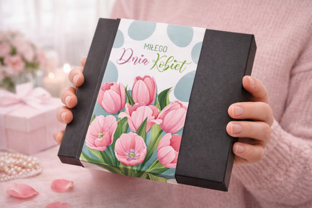 Bombonierka na Dzień Kobiet prezent czekoladki 250 g